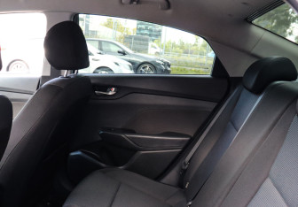 Подержанный автомобиль Hyundai Solaris Sedan 2018 года (10 фото)