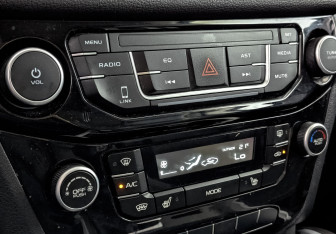 Подержанный автомобиль Geely Emgrand X7 2018 года (26 фото)