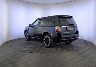 Подержанный автомобиль Land Rover Freelander 2013 года (7 фото)