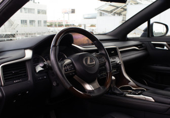 Подержанный автомобиль Lexus RX 2016 года (9 фото)