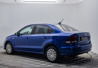 Подержанный автомобиль Volkswagen Polo Sedan 2018 года (3 фото)