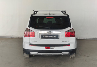 Подержанный автомобиль Chevrolet Orlando 2012 года (5 фото)