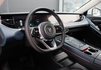 Подержанный автомобиль Voyah Free 2023 года (27 фото)