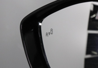 Подержанный автомобиль Changan UNI-K 2023 года (17 фото)