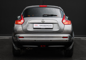 Подержанный автомобиль Nissan Juke 2014 года (5 фото)