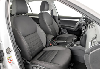 Подержанный автомобиль Skoda Octavia Liftback 2018 года (23 фото)