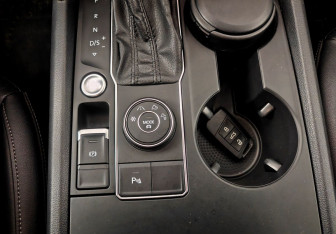 Подержанный автомобиль Volkswagen Teramont 2018 года (17 фото)