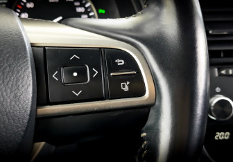 Подержанный автомобиль Lexus RX 2018 года (30 фото)