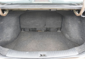 Подержанный автомобиль Nissan Tiida Sedan 2008 года (9 фото)
