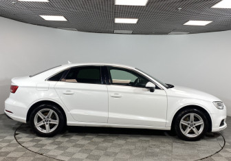 Подержанный автомобиль Audi A3 Sedan 2018 года (6 фото)