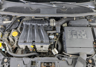 Подержанный автомобиль Renault Fluence 2011 года (9 фото)