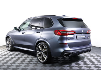 Подержанный автомобиль BMW X5 2019 года (7 фото)