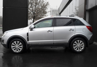 Подержанный автомобиль Opel Antara 2013 года (8 фото)
