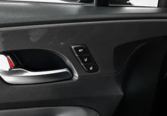 Подержанный автомобиль Hyundai Santa Fe 2022 года (17 фото)