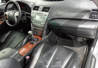 Подержанный автомобиль Toyota Camry Sedan 2008 года (11 фото)