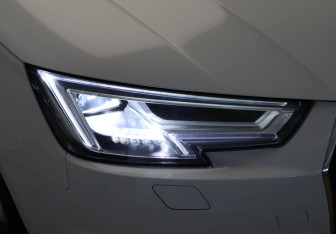 Подержанный автомобиль Audi A4 Sedan 2019 года (27 фото)