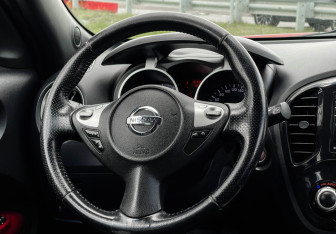 Подержанный автомобиль Nissan Juke 2011 года (14 фото)