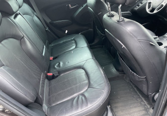 Подержанный автомобиль Hyundai ix35 2014 года (11 фото)