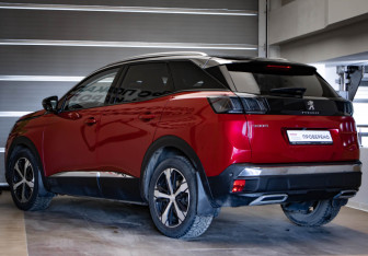 Подержанный автомобиль Peugeot 3008 2021 года (6 фото)