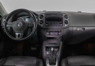 Подержанный автомобиль Volkswagen Tiguan 2013 года (13 фото)