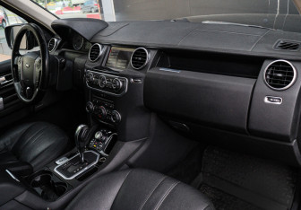Подержанный автомобиль Land Rover Discovery 2010 года (7 фото)