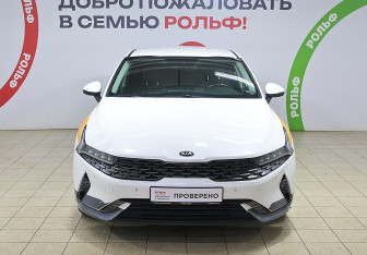 Подержанный автомобиль Kia K5 2020 года (2 фото)