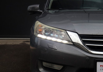 Подержанный автомобиль Honda Accord Sedan 2013 года (20 фото)