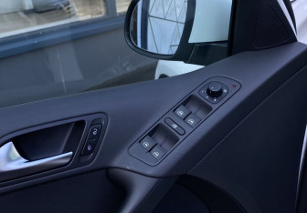 Подержанный автомобиль Volkswagen Tiguan 2010 года (17 фото)