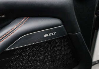 Подержанный автомобиль Changan UNI-K 2023 года (18 фото)