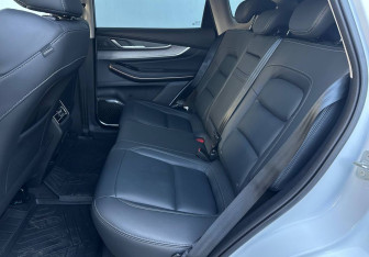 Подержанный автомобиль Exeed LX 2023 года (10 фото)