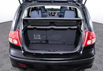 Подержанный автомобиль Hyundai Getz 2005 года (19 фото)