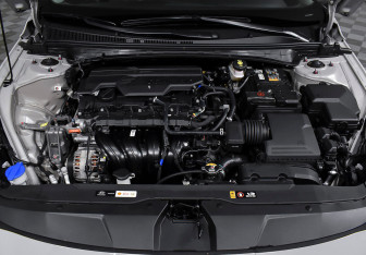 Подержанный автомобиль Hyundai Elantra Sedan 2021 года (8 фото)