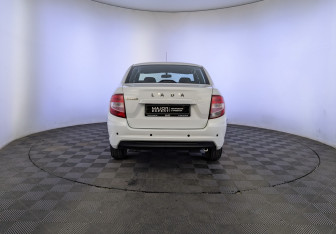 Подержанный автомобиль LADA (ВАЗ) Granta Sedan 2022 года (6 фото)