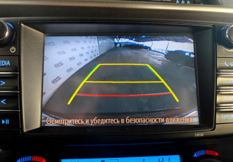 Подержанный автомобиль Toyota RAV4 2016 года (14 фото)