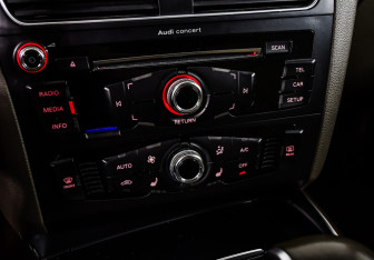 Подержанный автомобиль Audi Q5 2014 года (19 фото)