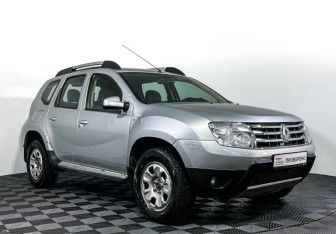 Подержанный автомобиль Renault Duster 2013 года (3 фото)