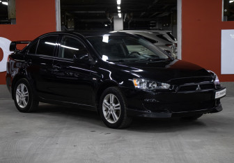 Подержанный автомобиль Mitsubishi Lancer Sedan 2007 года (3 фото)