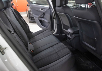 Подержанный автомобиль Peugeot 508 Sedan 2012 года (12 фото)