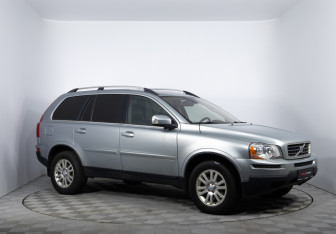 Подержанный автомобиль Volvo XC90 2008 года (3 фото)