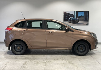 Подержанный автомобиль LADA (ВАЗ) XRAY 2016 года (4 фото)