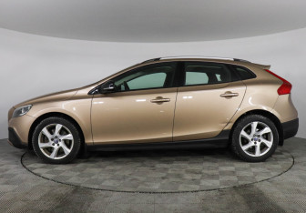 Подержанный автомобиль Volvo V40 Hatchback 2013 года (8 фото)