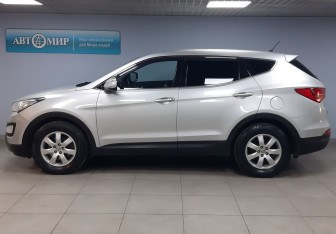 Подержанный автомобиль Hyundai Santa Fe 2013 года (8 фото)