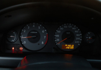 Подержанный автомобиль Nissan Almera Classic 2008 года (16 фото)