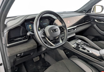 Подержанный автомобиль Geely Monjaro 2024 года (16 фото)