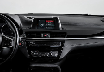 Подержанный автомобиль BMW X2 2019 года (13 фото)