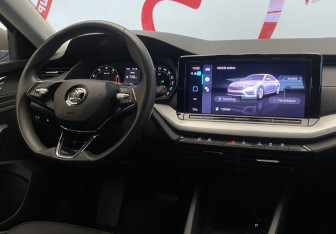Подержанный автомобиль Skoda Octavia Liftback 2021 года (11 фото)