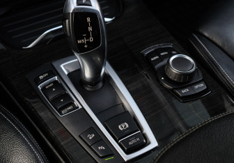 Подержанный автомобиль BMW X4 2015 года (19 фото)