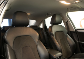 Подержанный автомобиль Audi A4 Sedan 2013 года (30 фото)