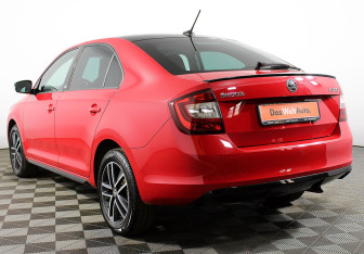 Подержанный автомобиль Skoda Rapid Liftback 2018 года (5 фото)