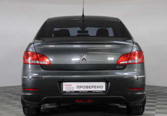 Подержанный автомобиль Peugeot 408 2012 года (6 фото)